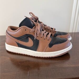Nike Brown and Black Sneakers
